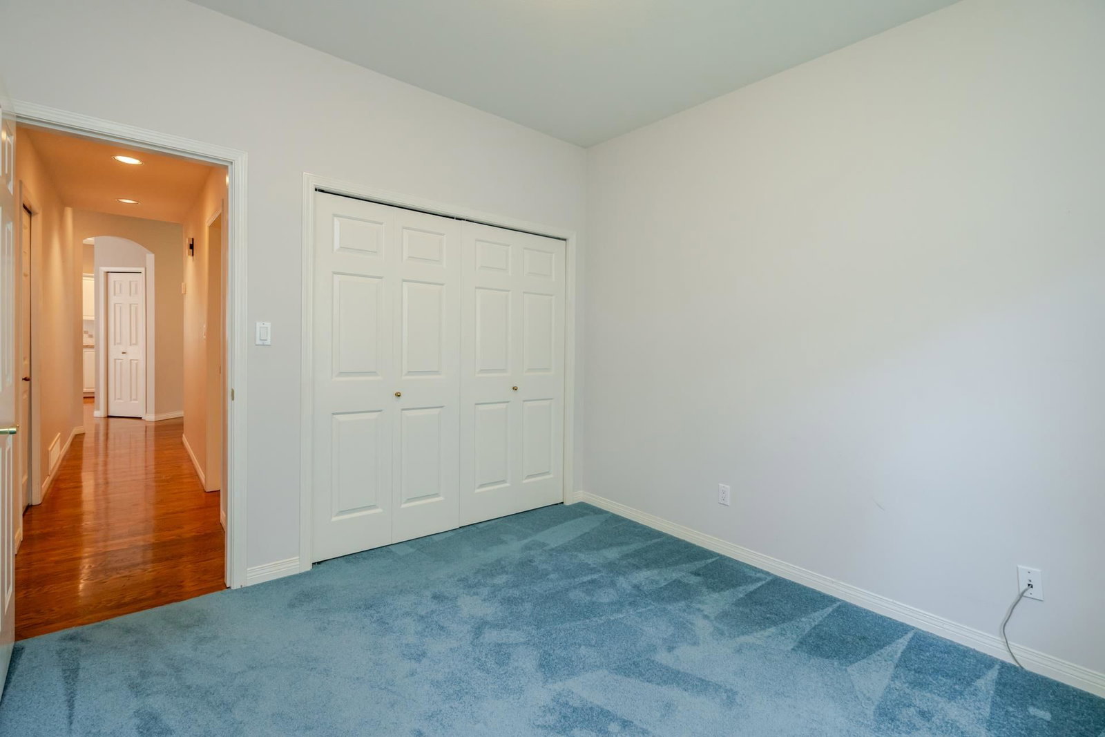 Listing Image 27