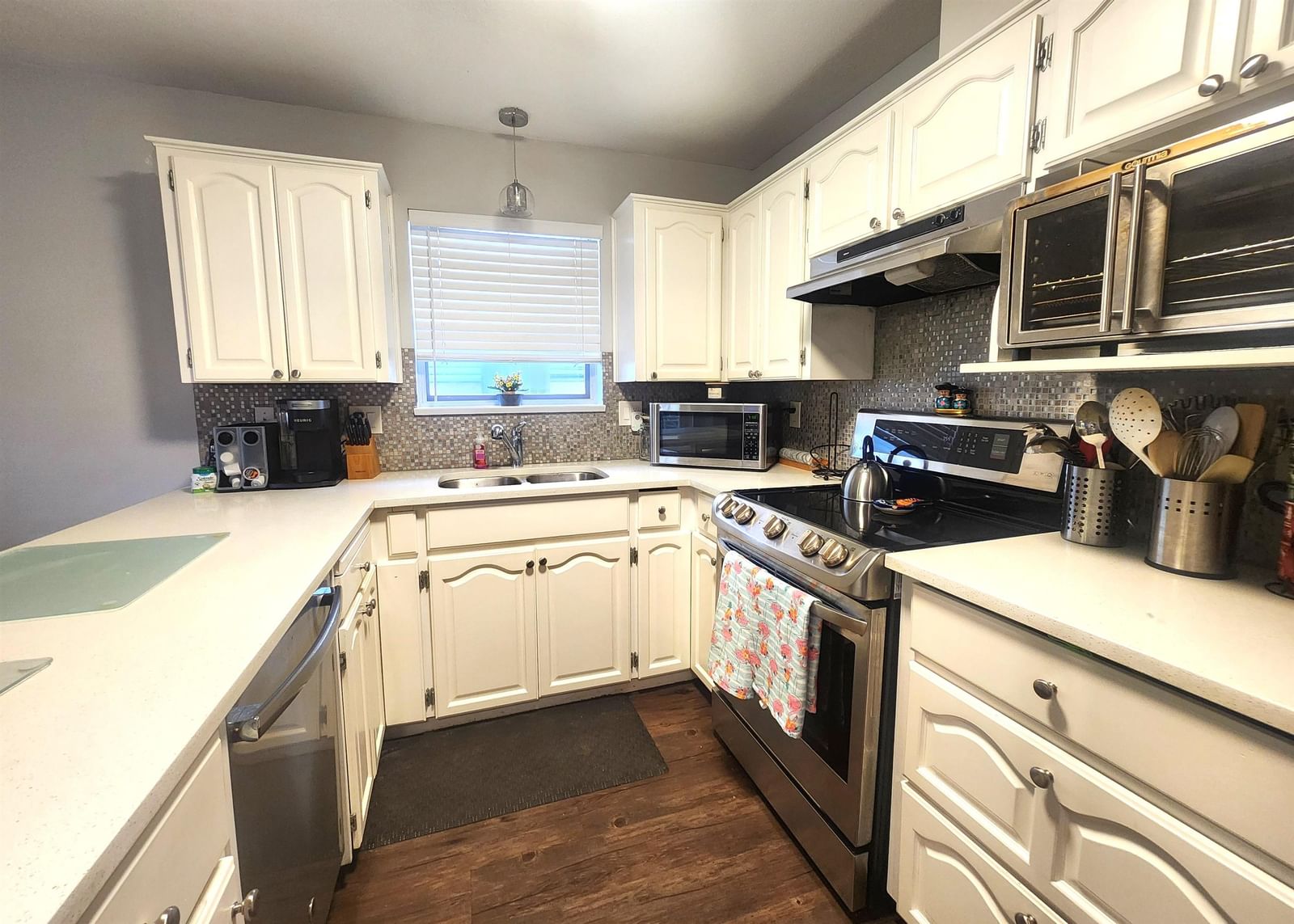 Listing Image 16