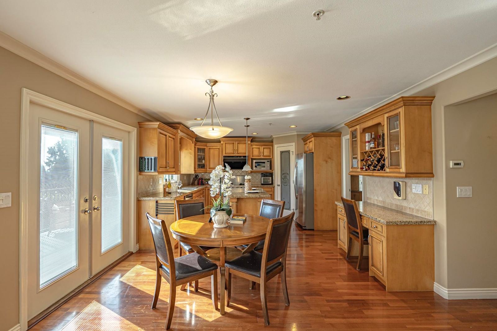 Listing Image 14