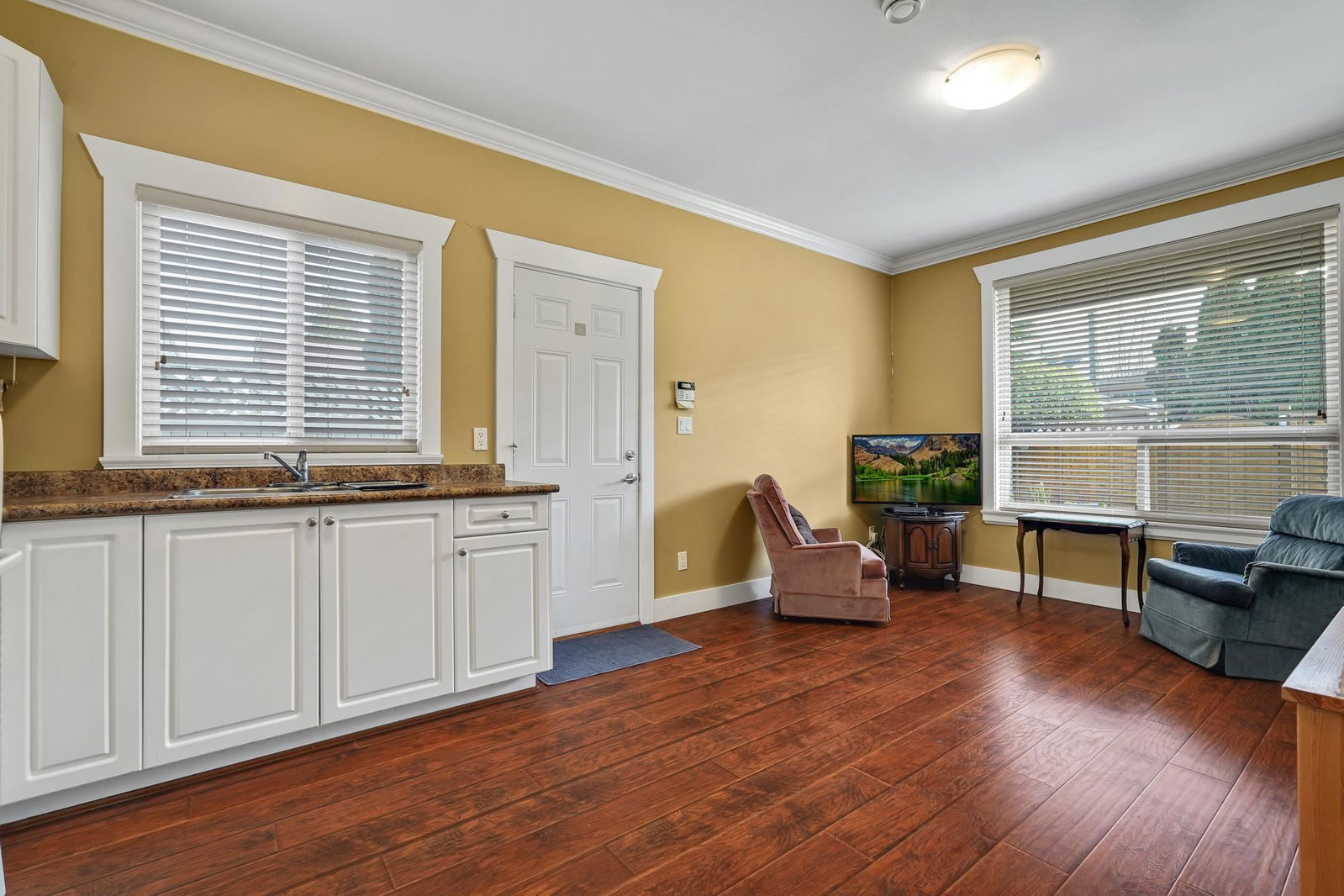 Listing Image 15
