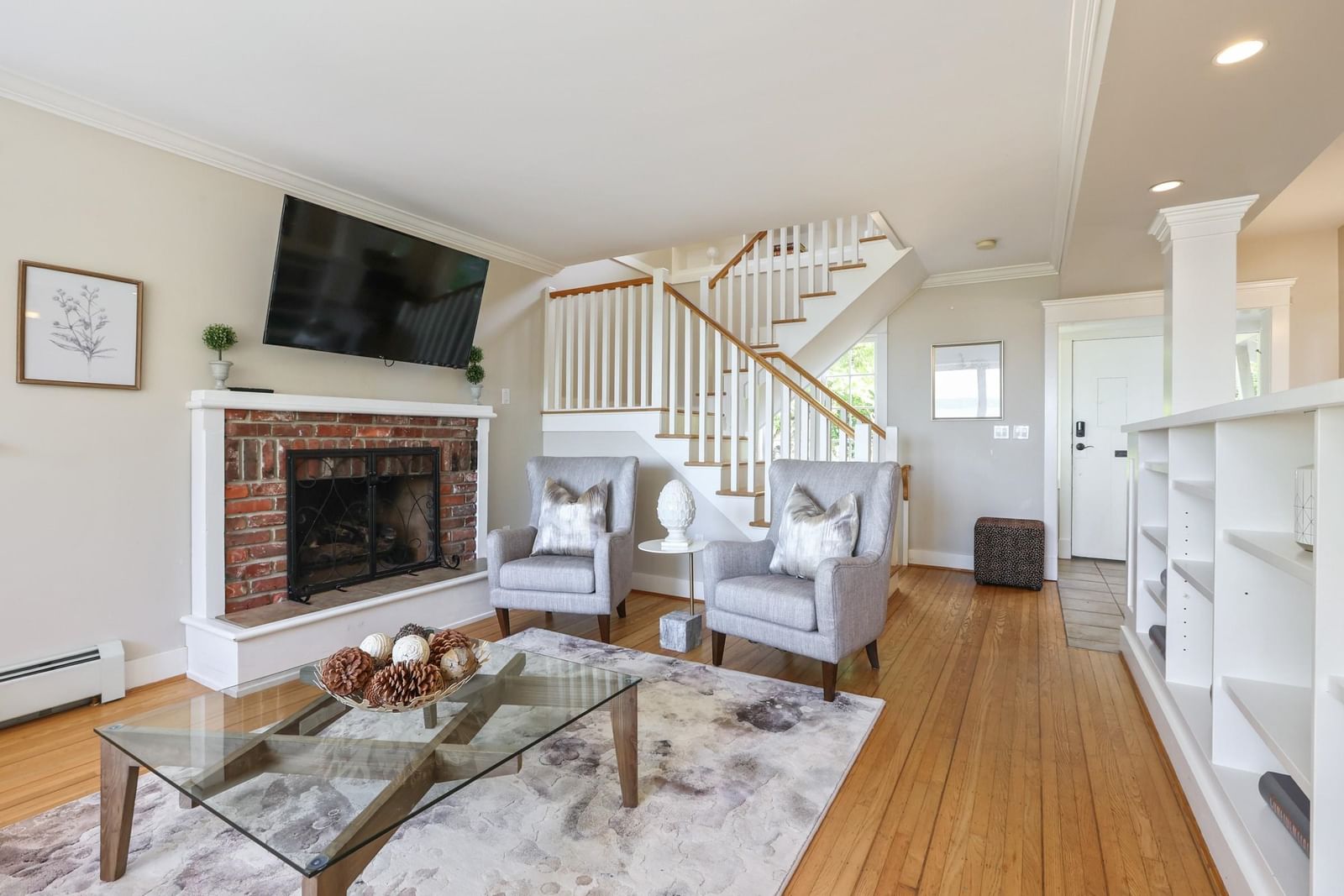 Listing Image 5