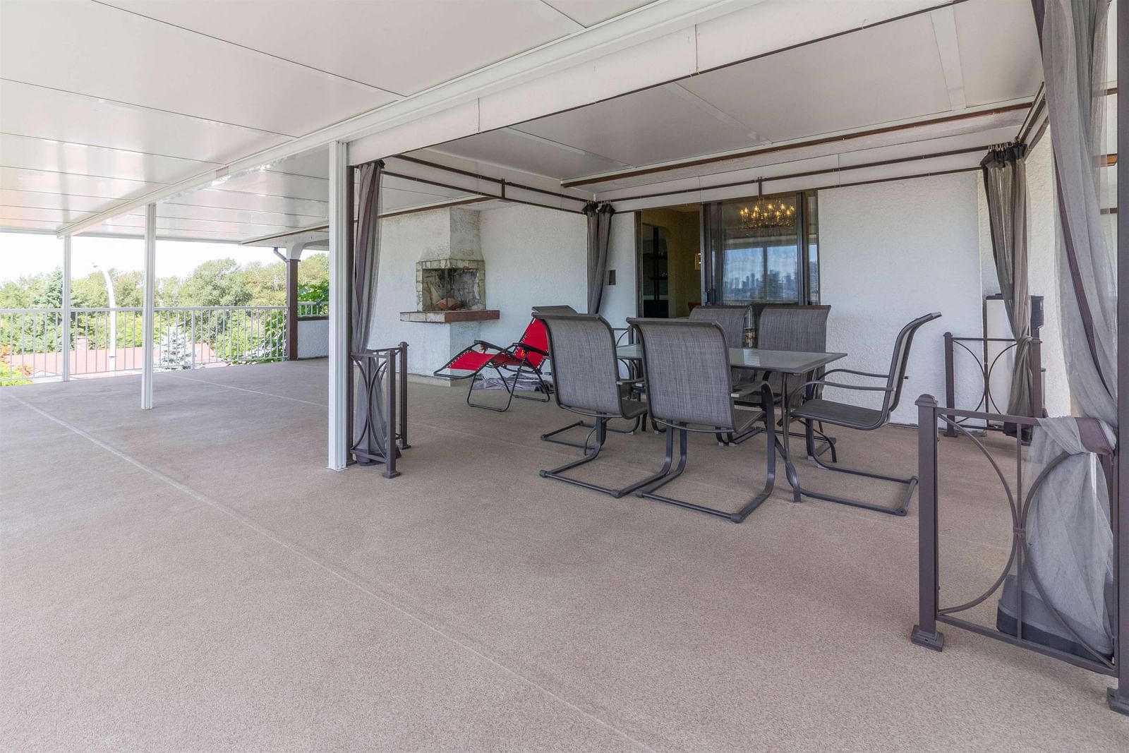 Listing Image 19