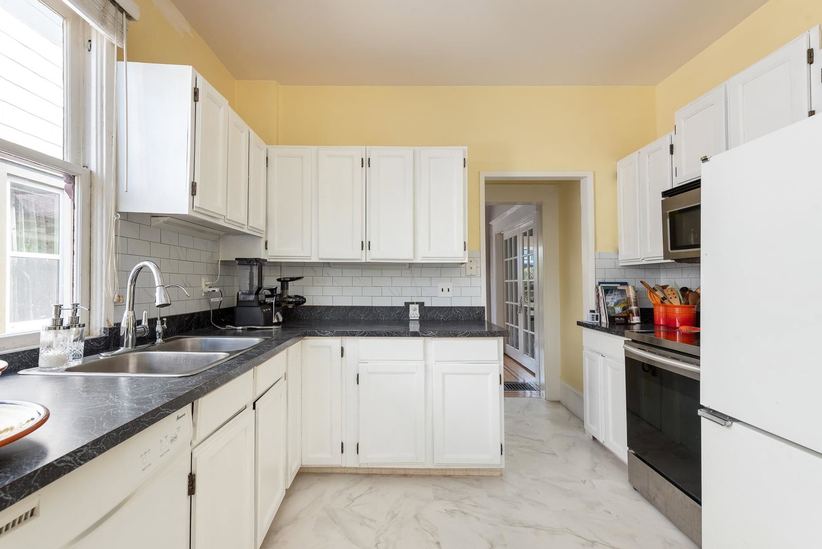Listing Image 10