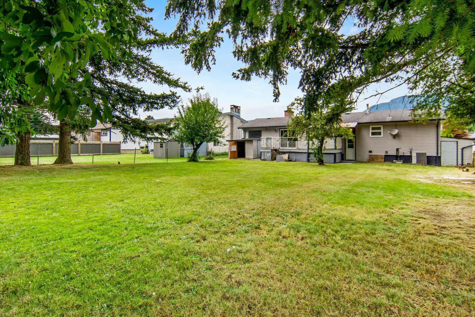 Listing Image 11