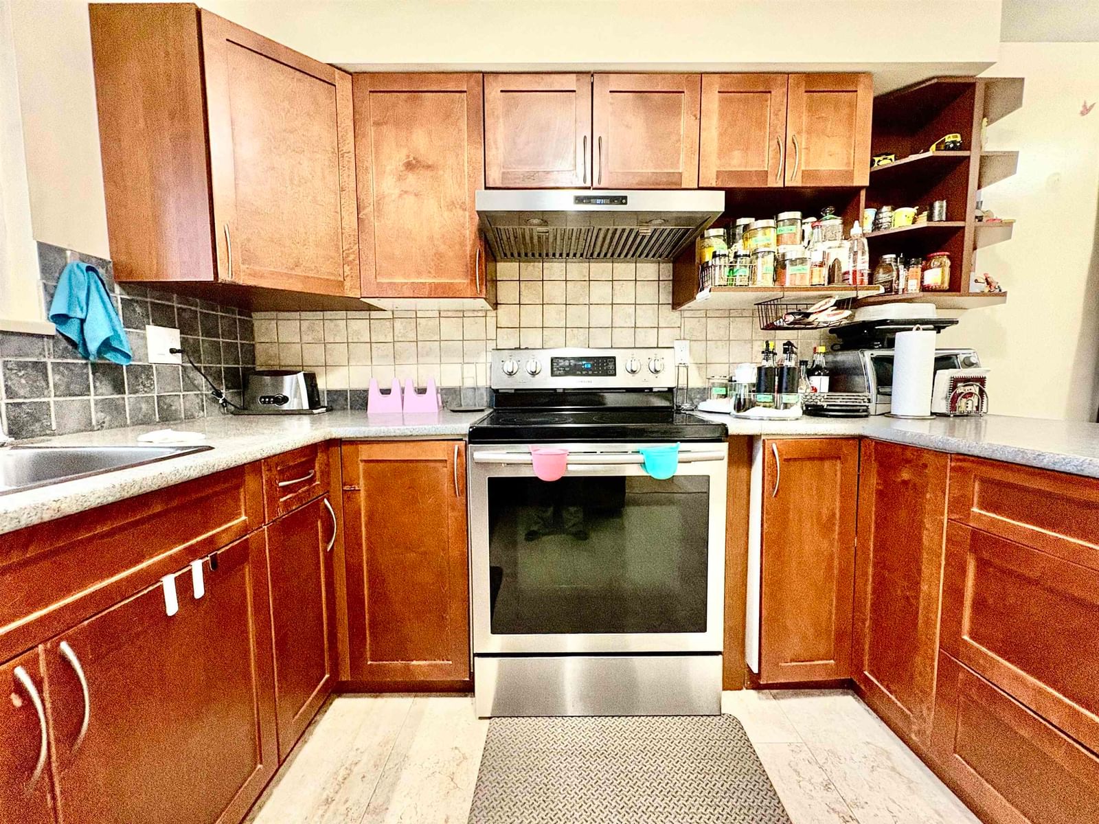 Listing Image 12