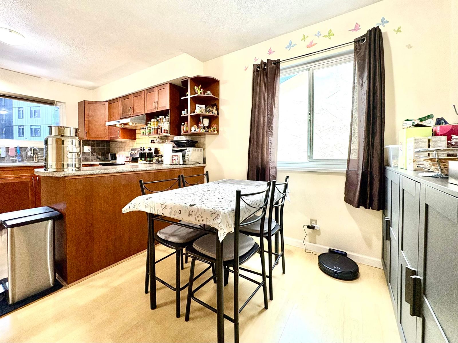 Listing Image 14