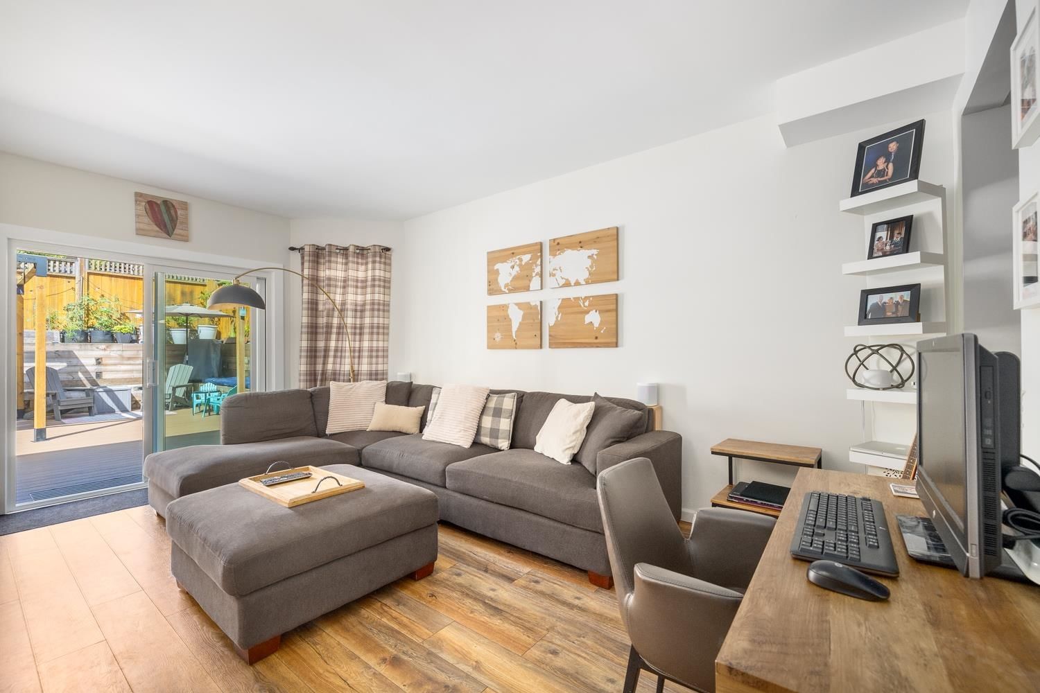 Listing Image 10