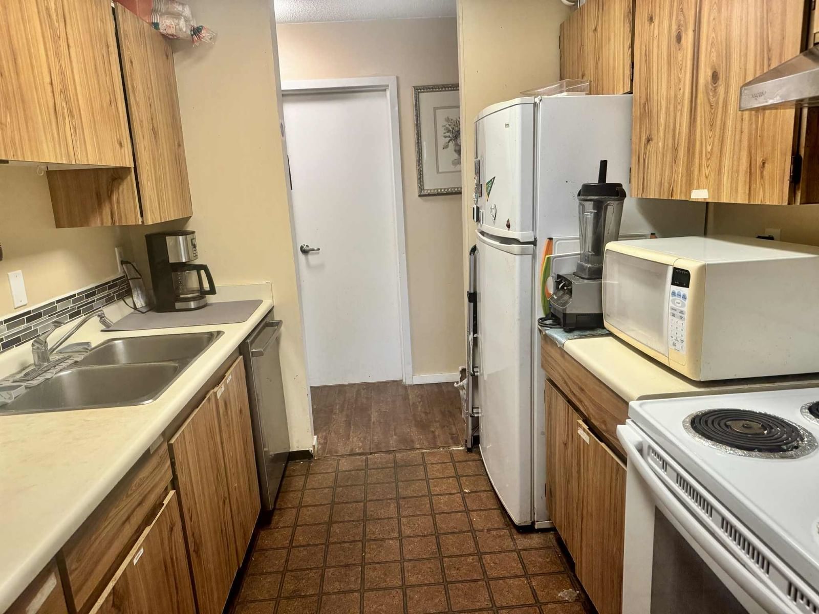 Listing Image 8