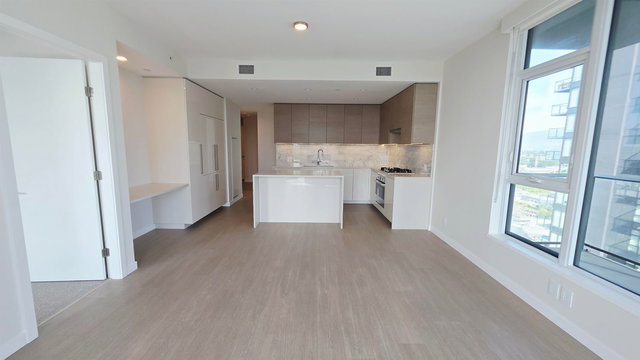 2208 - 2186 Gilmore Avenue