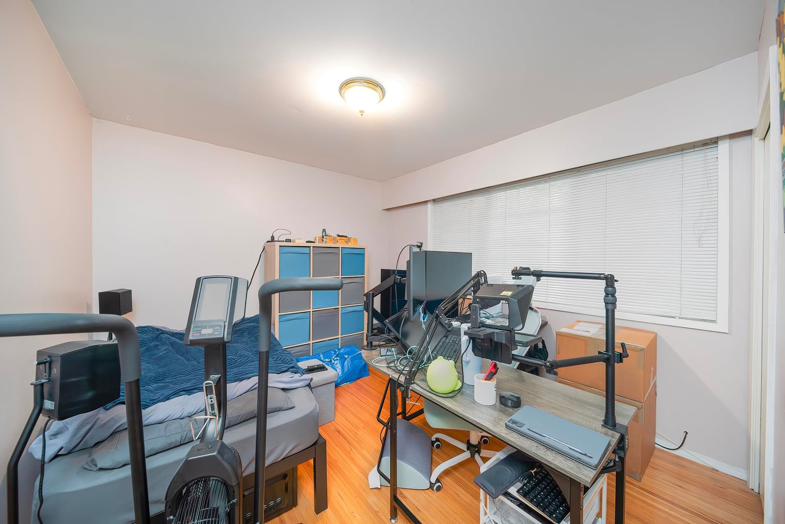 Listing Image 17
