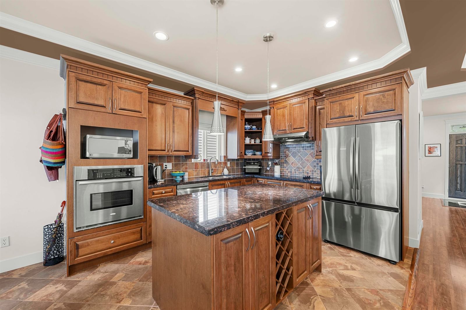 Listing Image 15