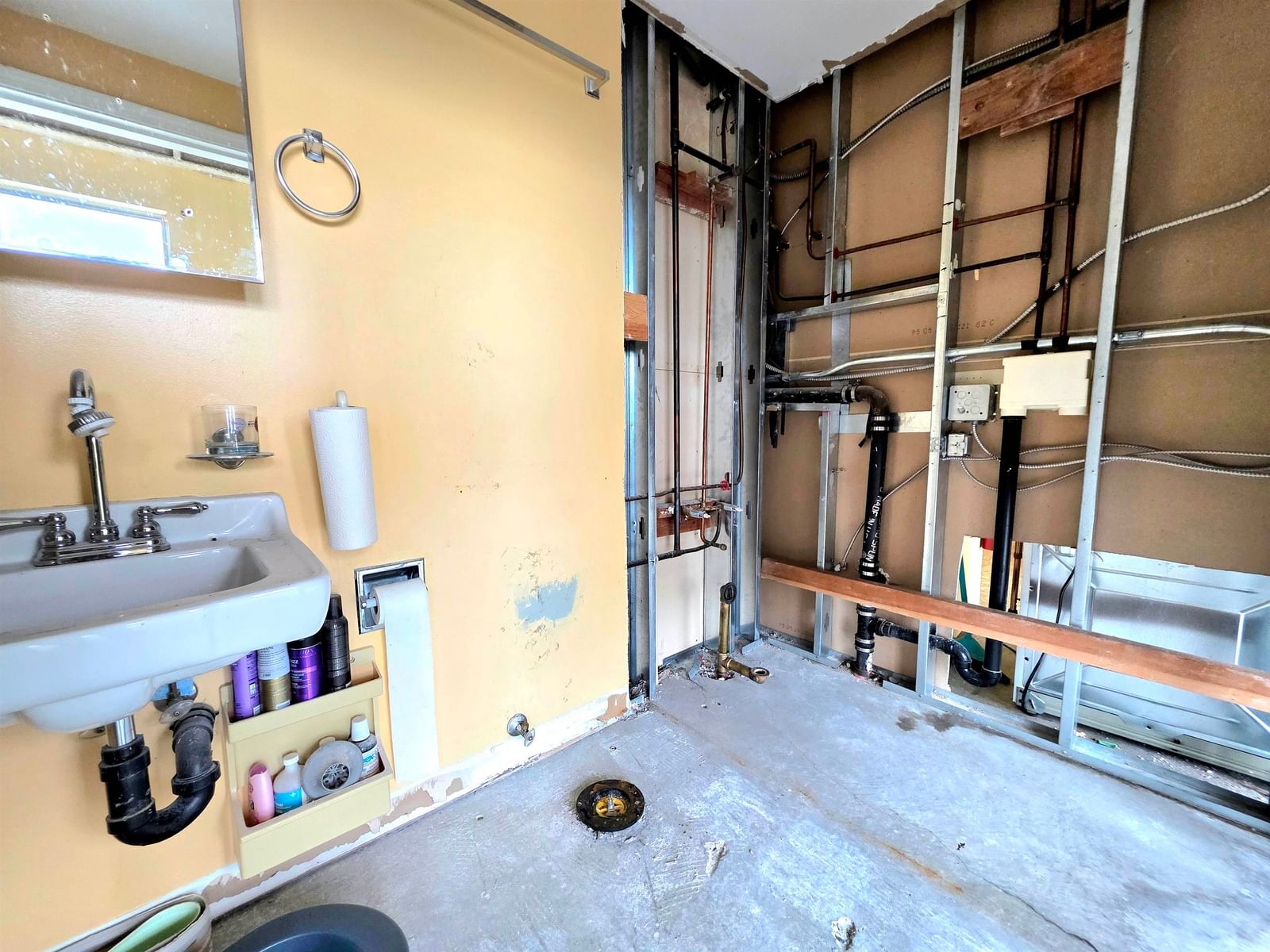 Listing Image 12