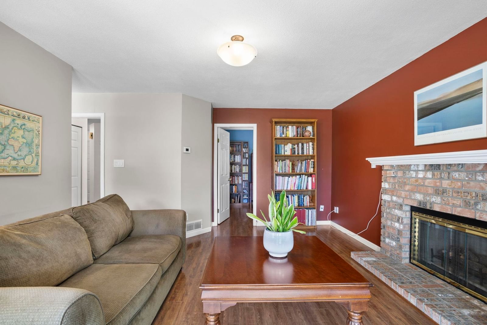 Listing Image 19
