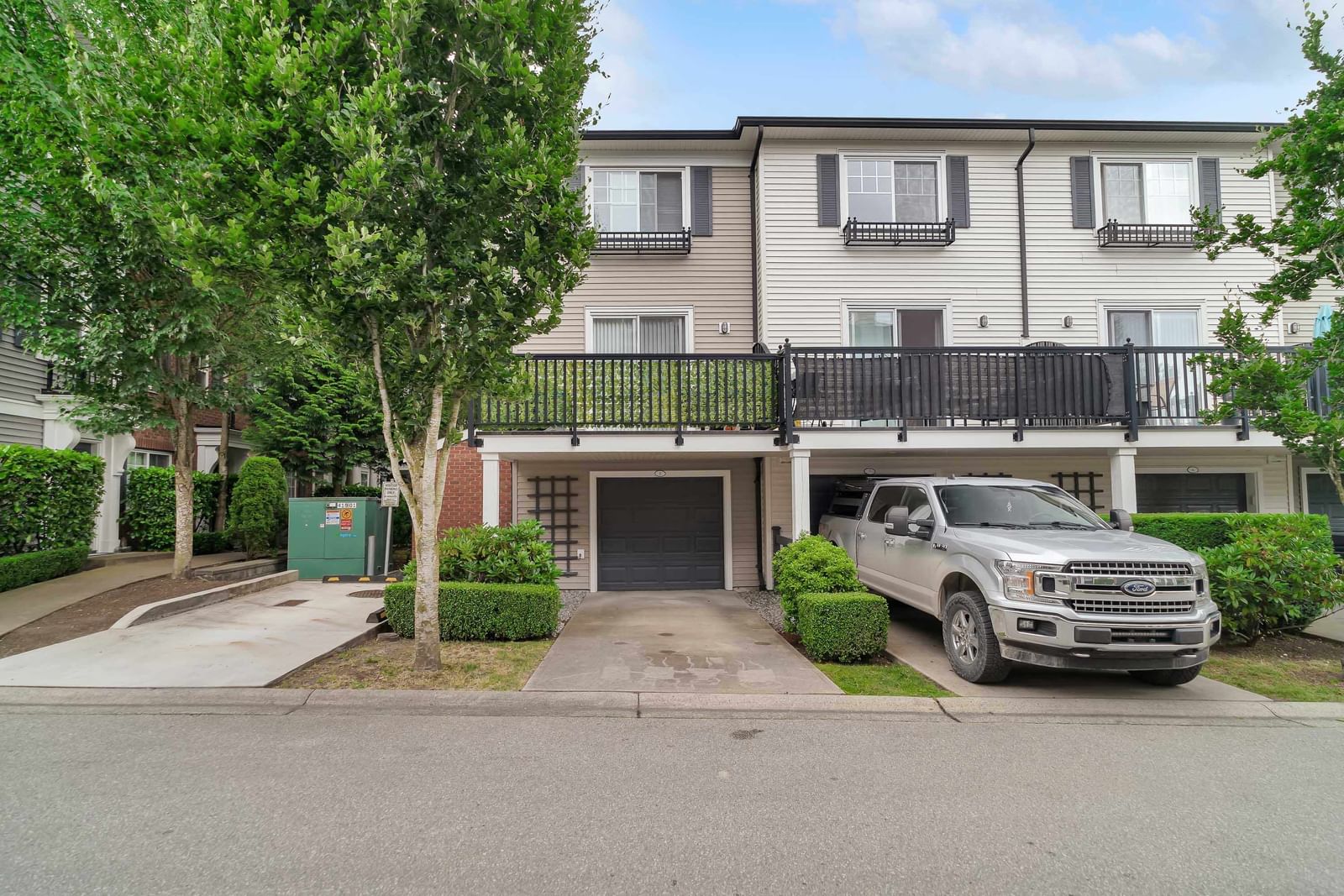 Listing Image 25