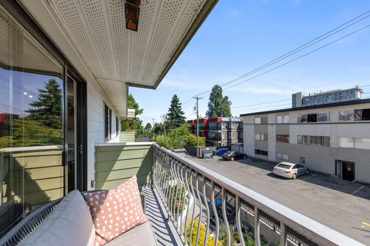 Listing Image 17