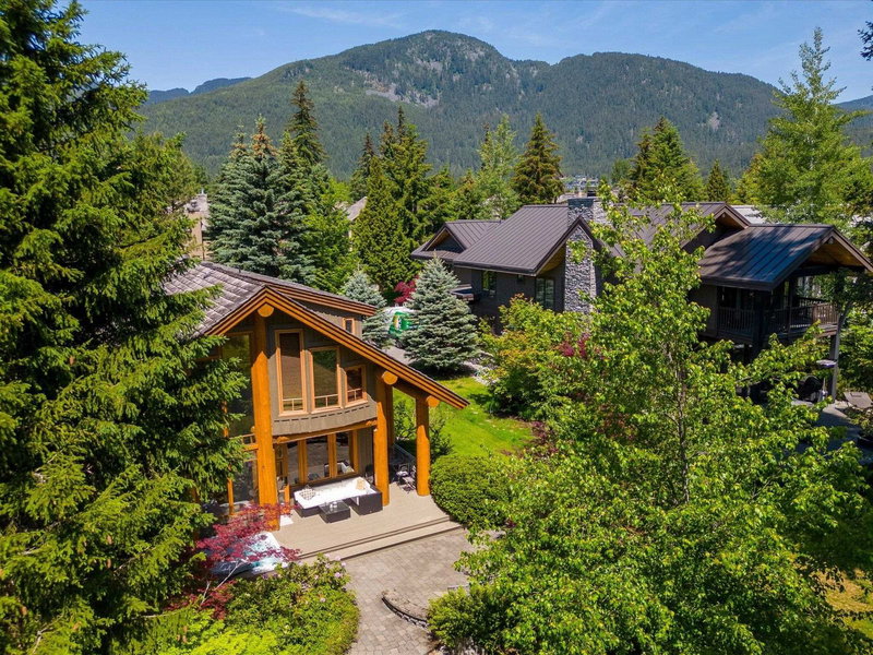 8148 Muirfield Crescent, Whistler, V8E 1J7 | Image 2