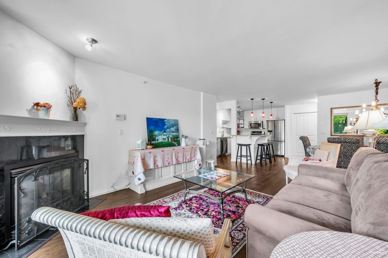 Listing Image 19