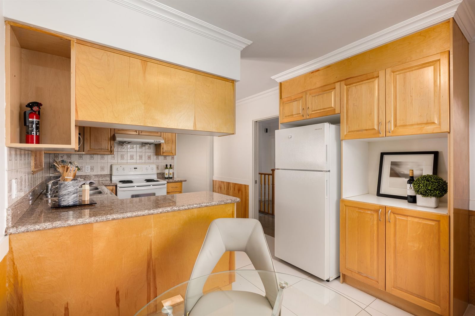 Listing Image 11