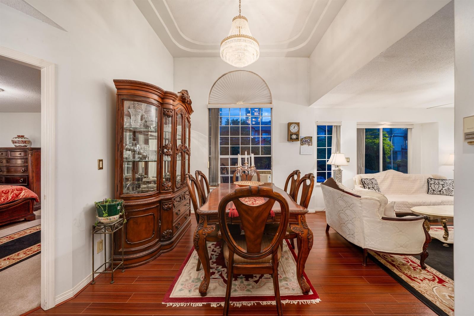 Listing Image 11