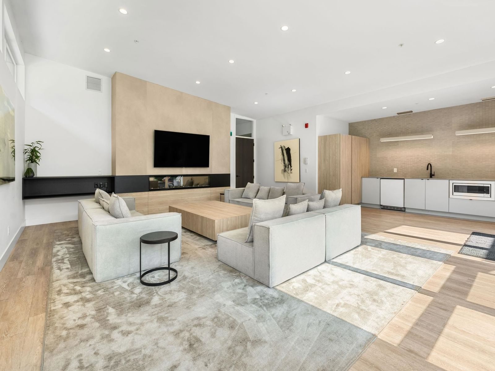 Listing Image 27