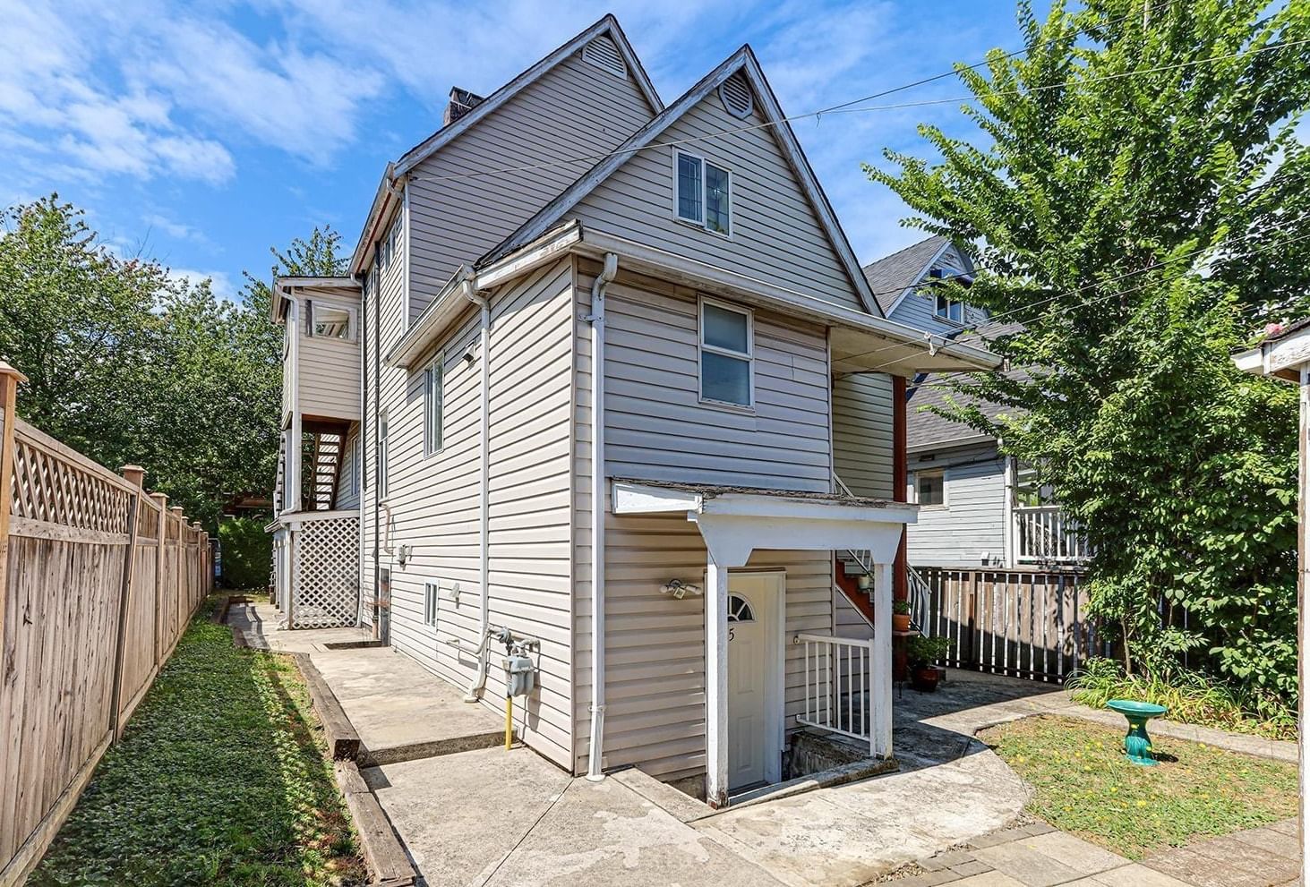 Listing Image 1