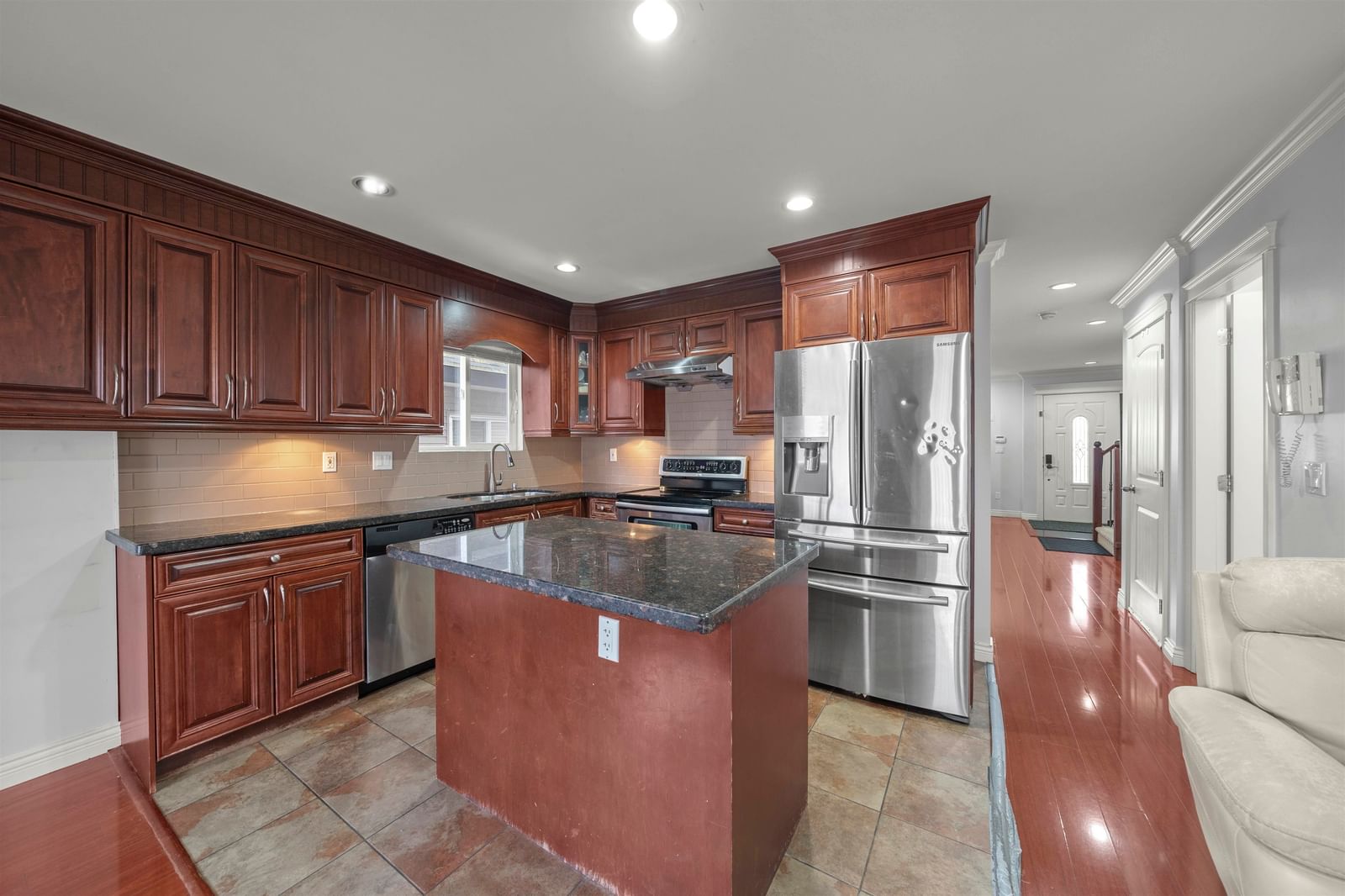 Listing Image 13