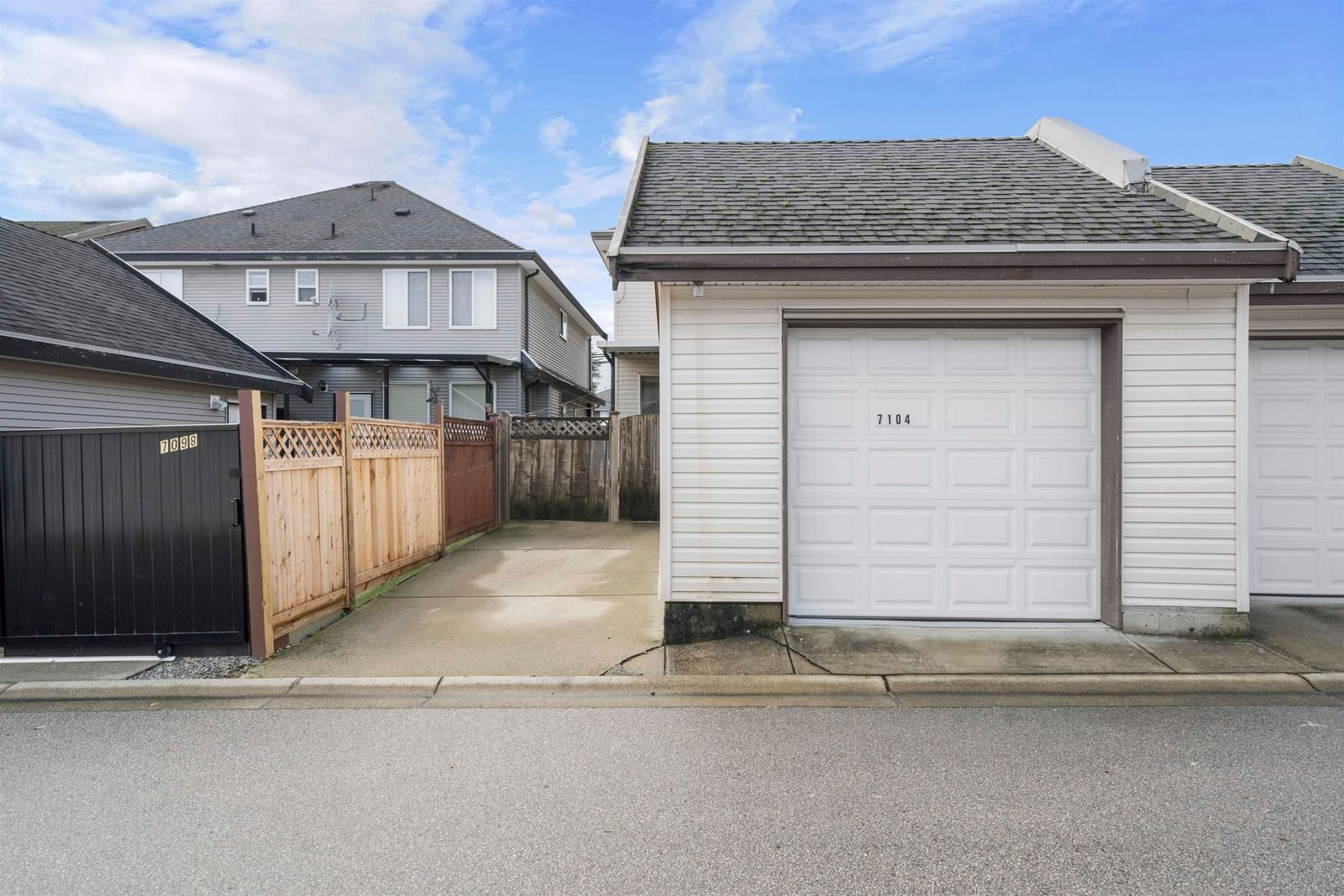 Listing Image 28