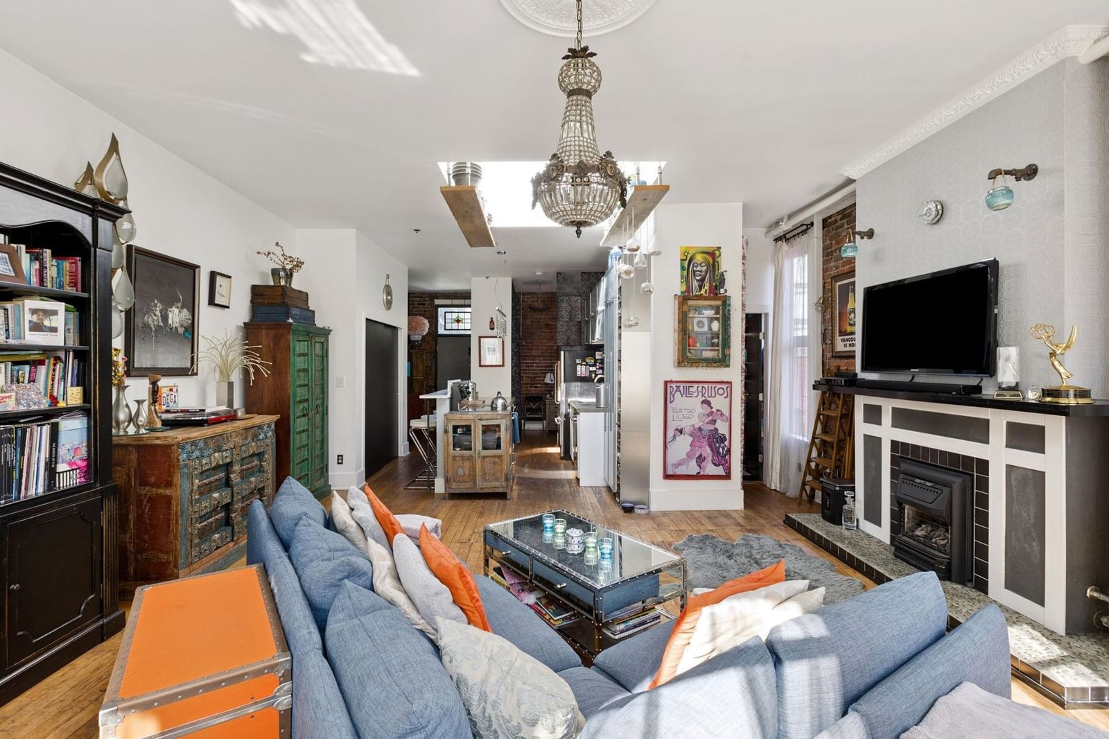 Listing Image 10