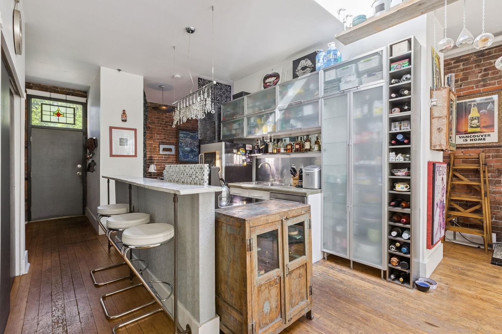 Listing Image 15
