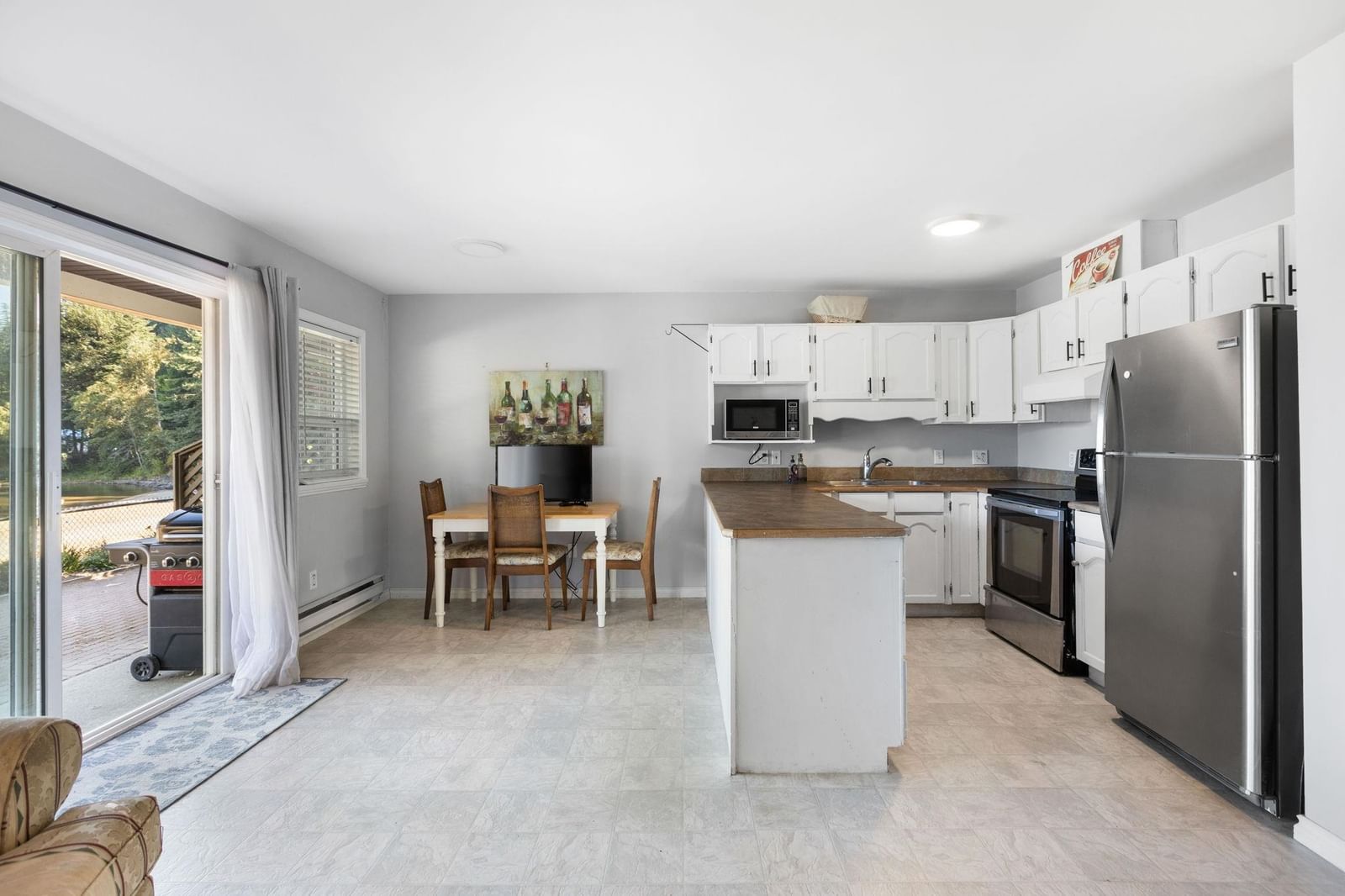 Listing Image 12