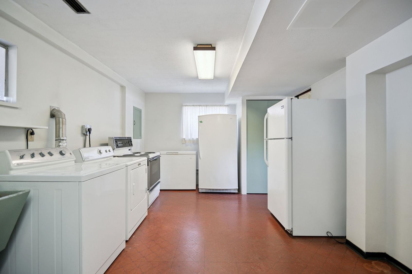 Listing Image 25