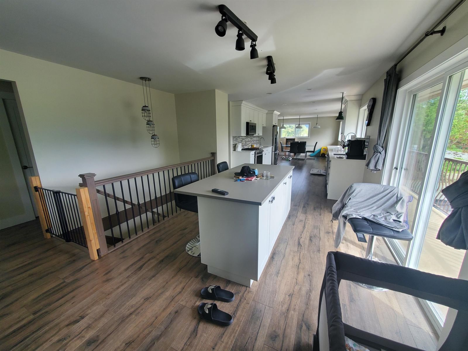 Listing Image 9