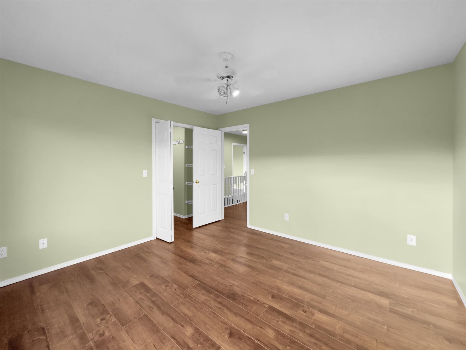 Listing Image 17