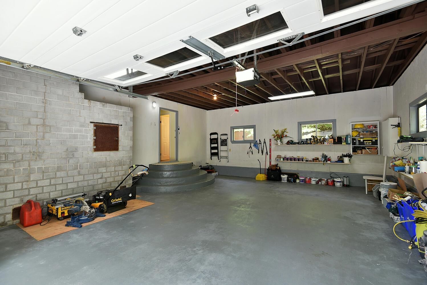 Listing Image 26