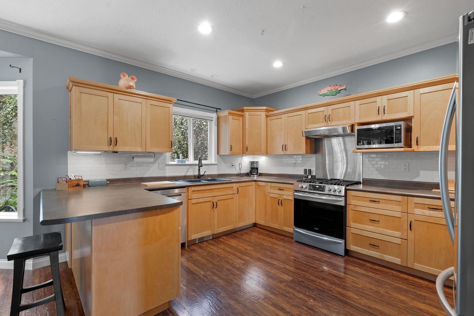 Listing Image 9