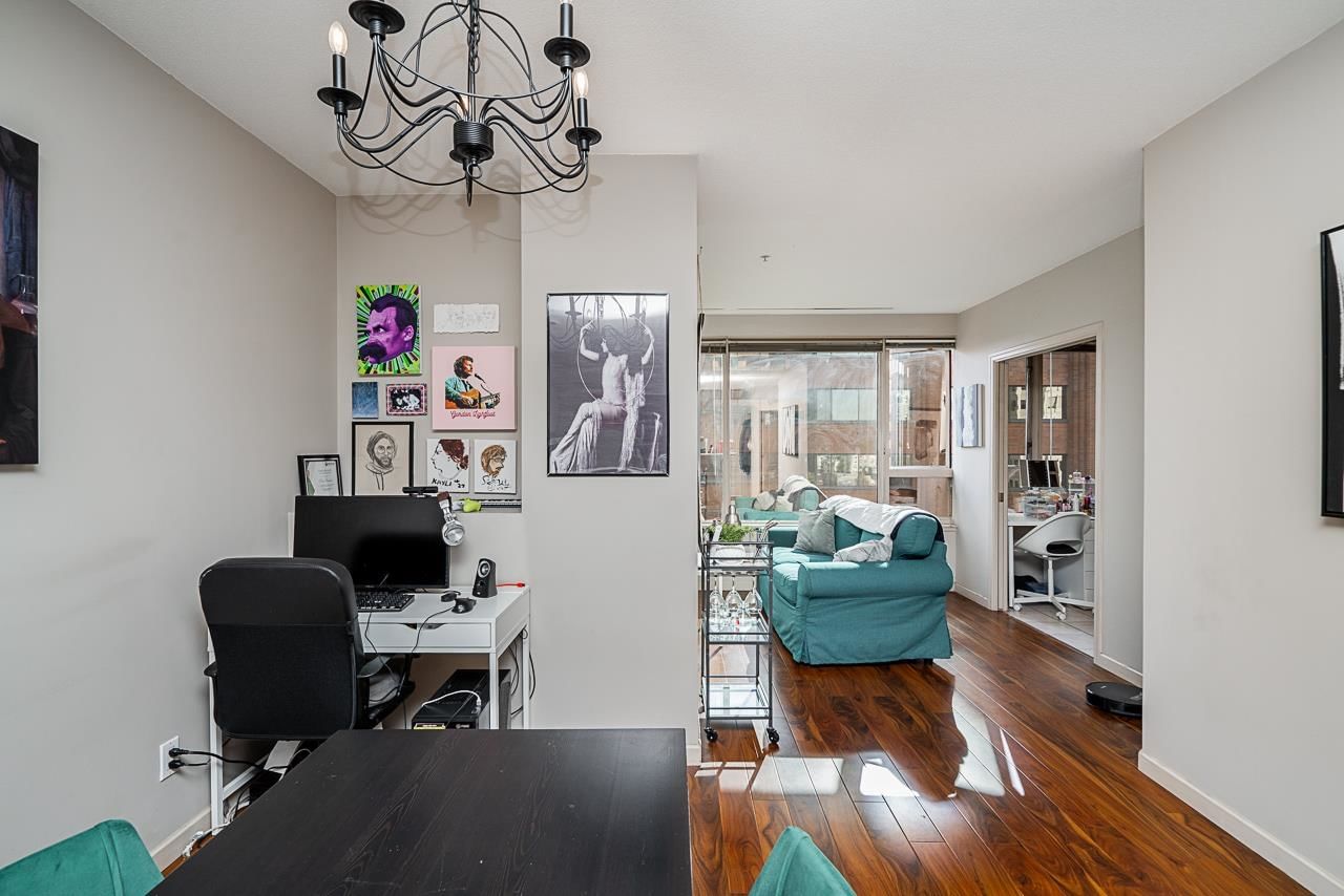 Listing Image 11