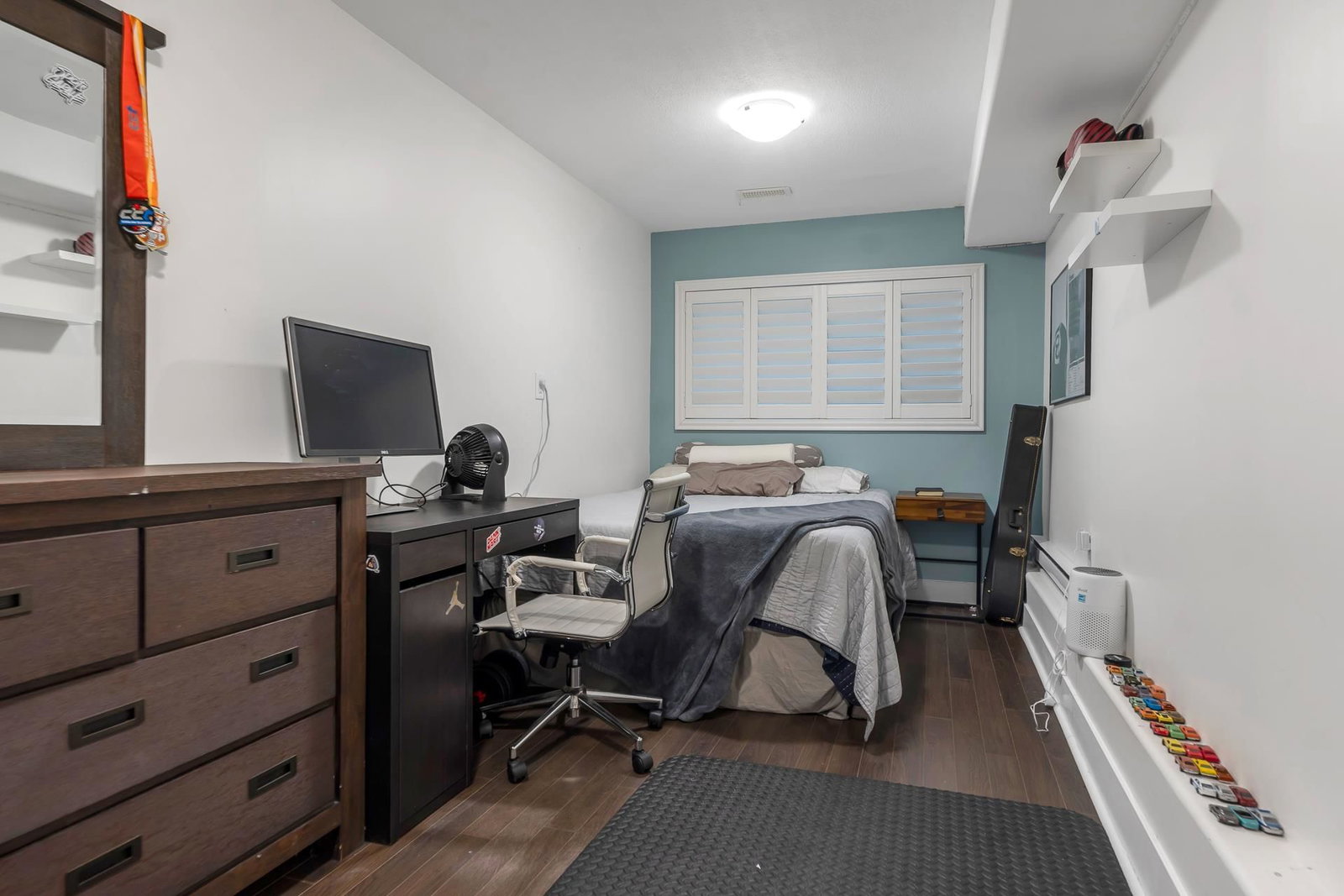 Listing Image 8