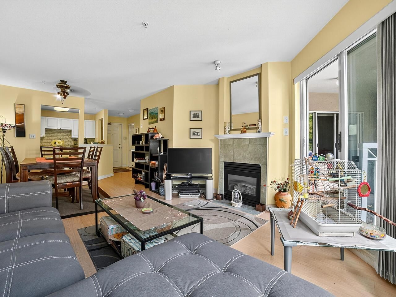 Listing Image 12