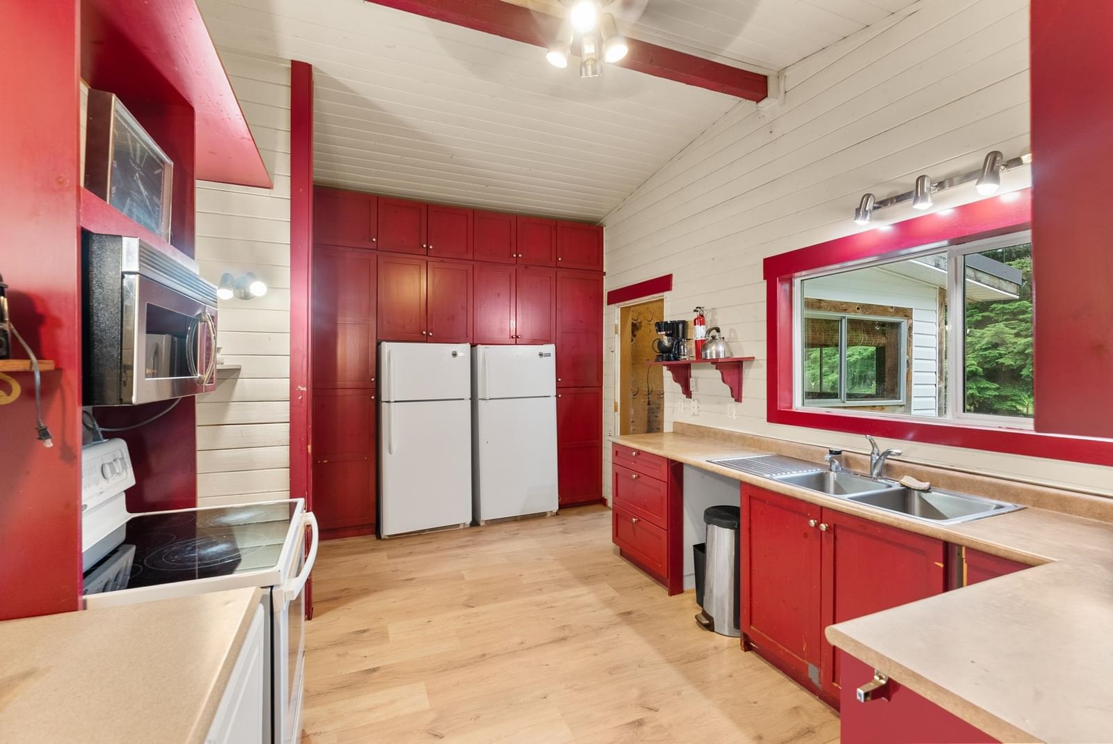 Listing Image 19