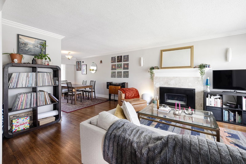 4378 Briarwood Crescent, Burnaby, V5G 2M6 | Image 3