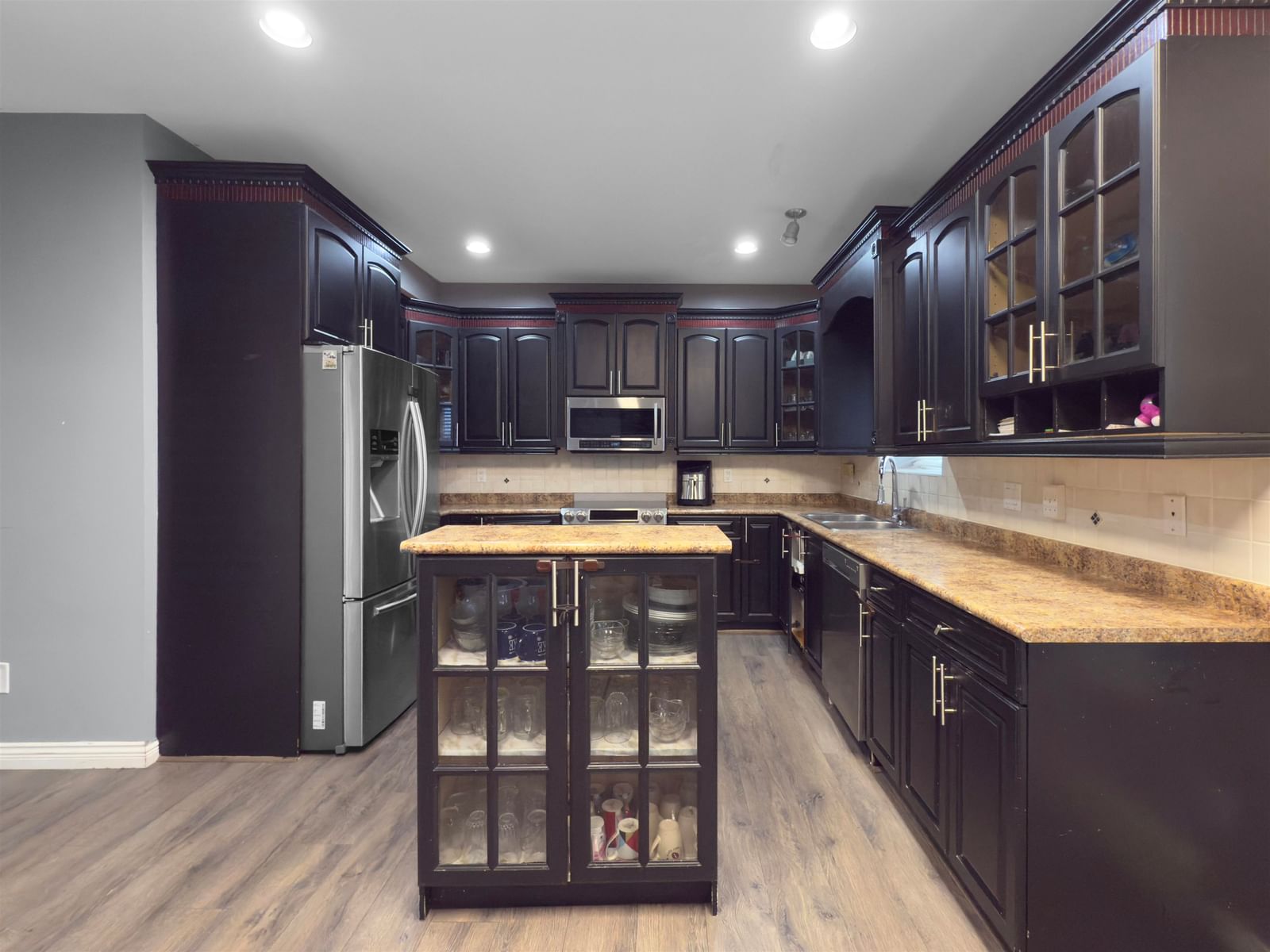 Listing Image 15