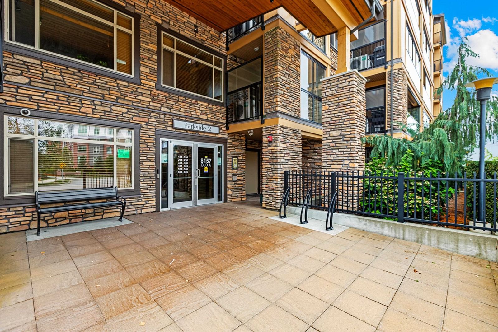 Listing Image 3