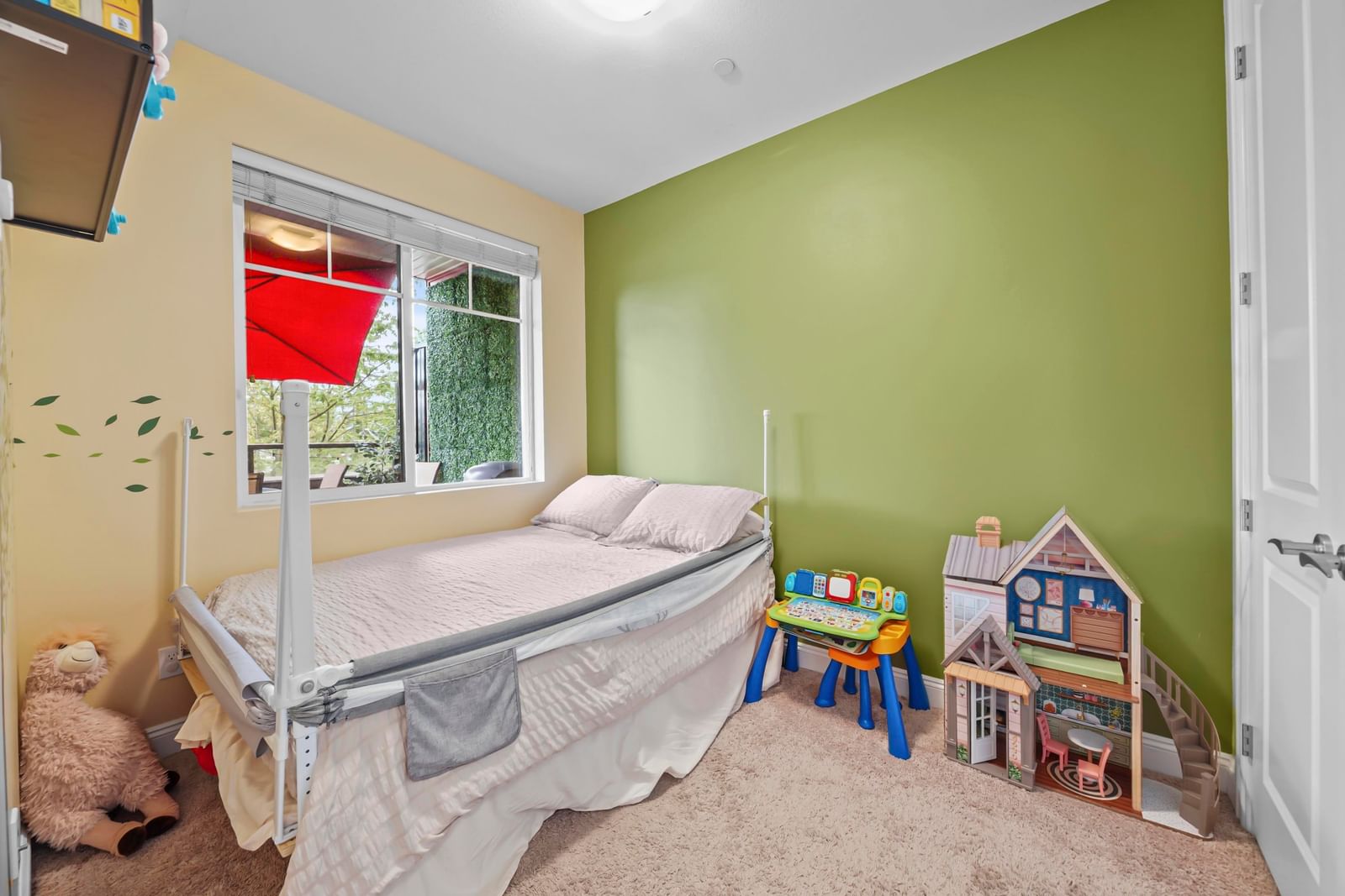Listing Image 12