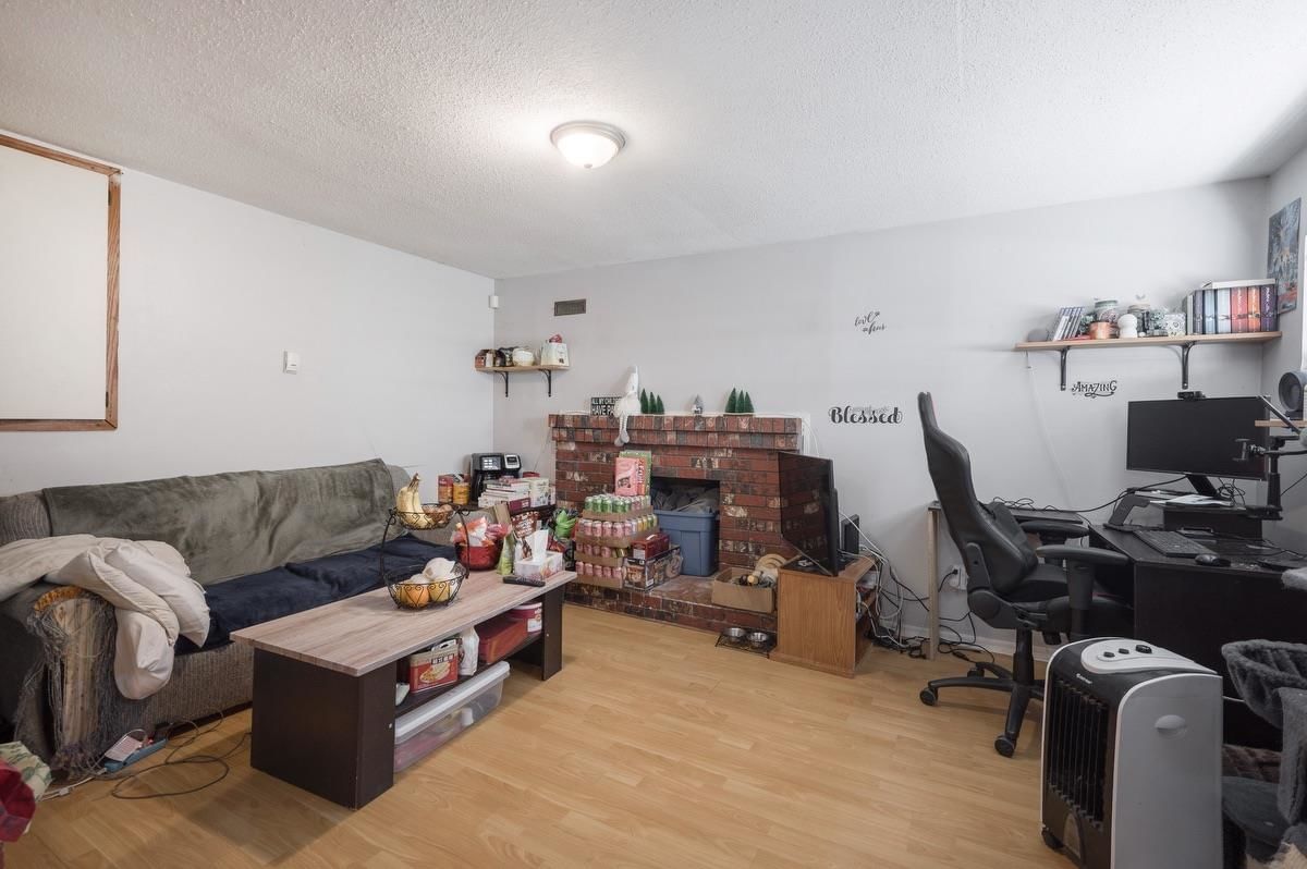Listing Image 25