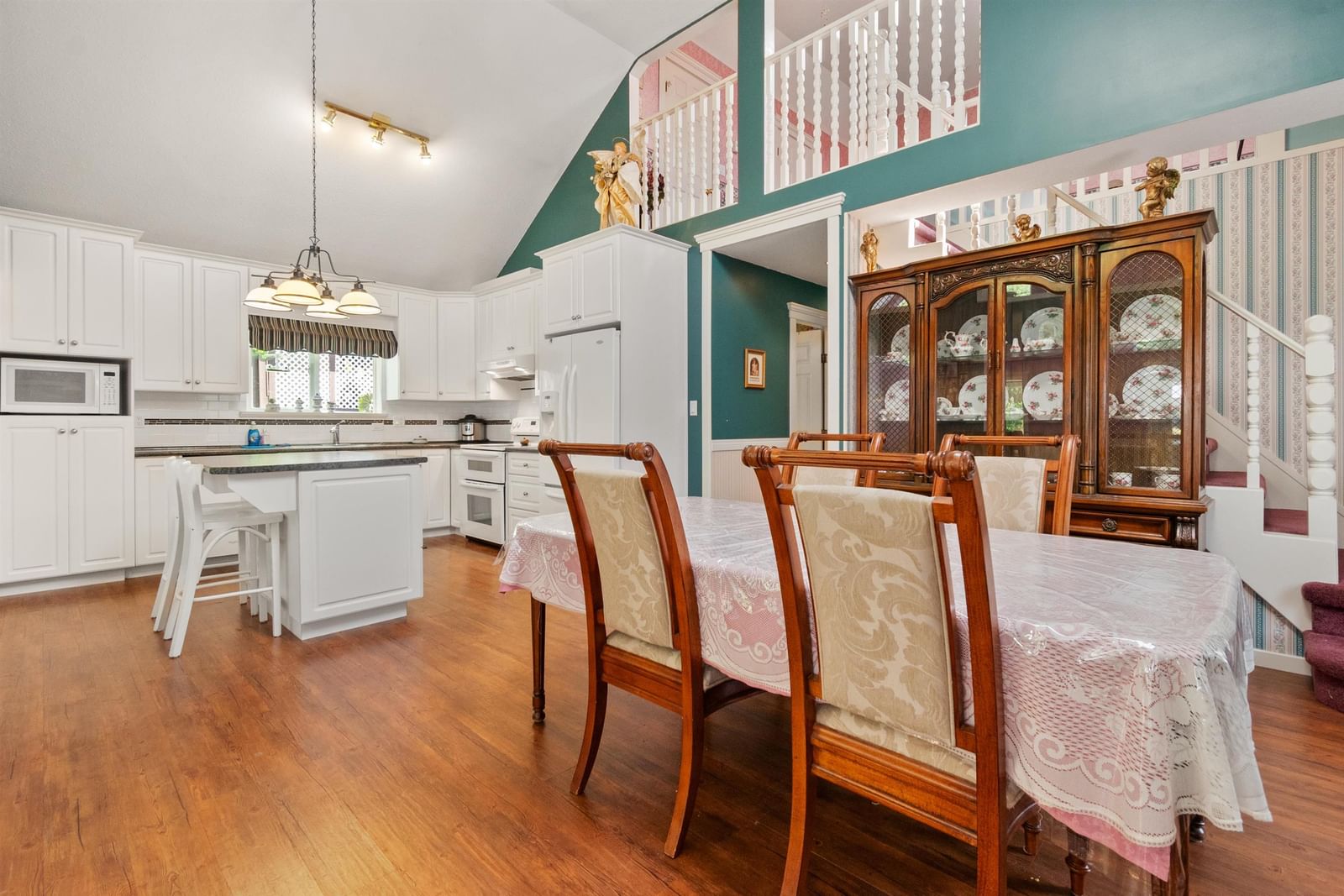 Listing Image 19