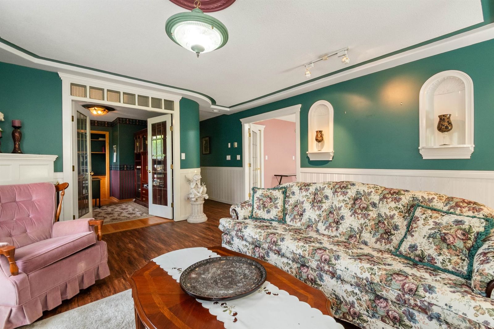 Listing Image 23