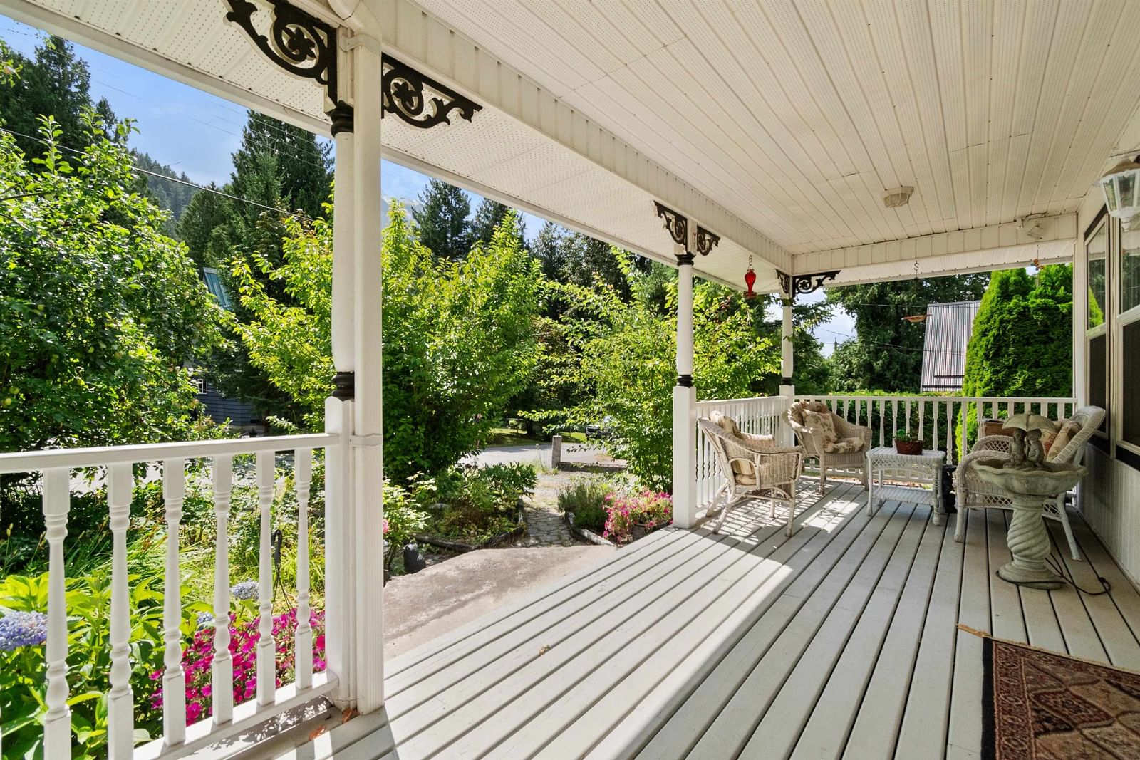 Listing Image 5