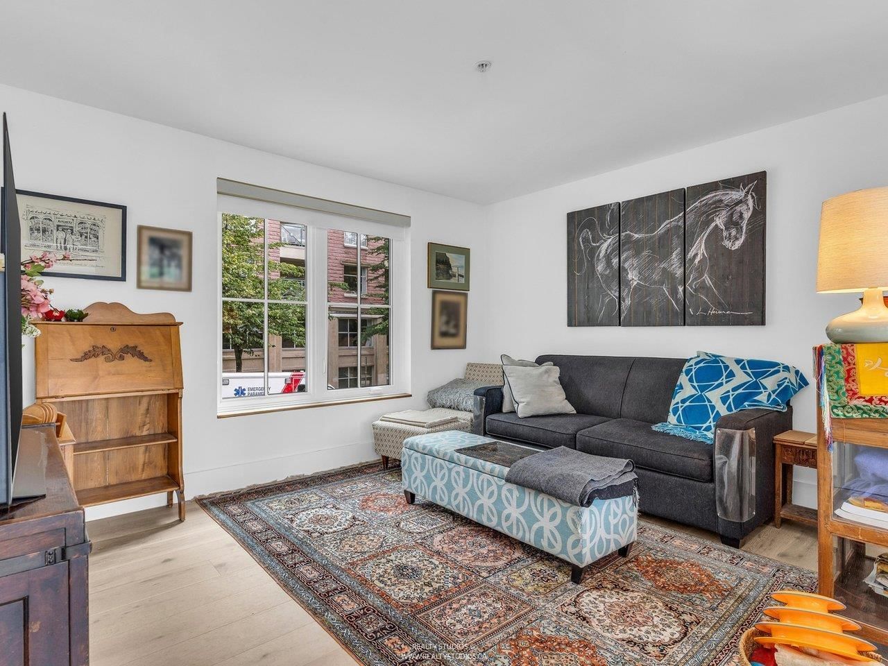 Listing Image 23