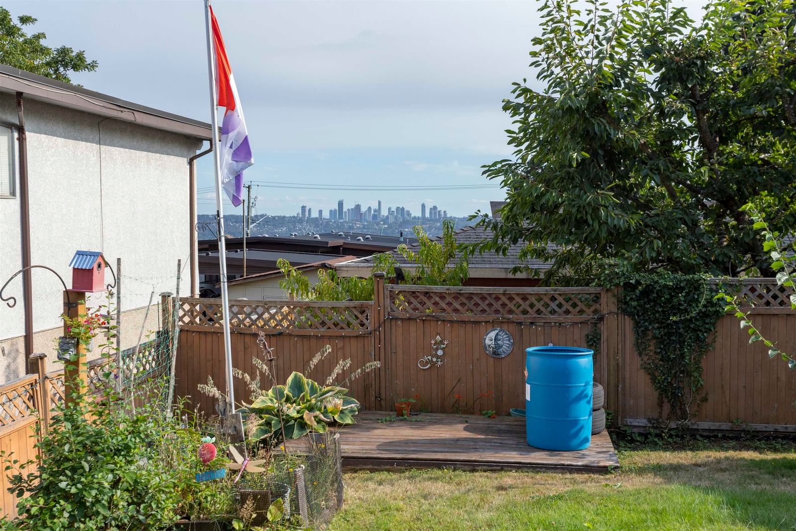 Listing Image 10