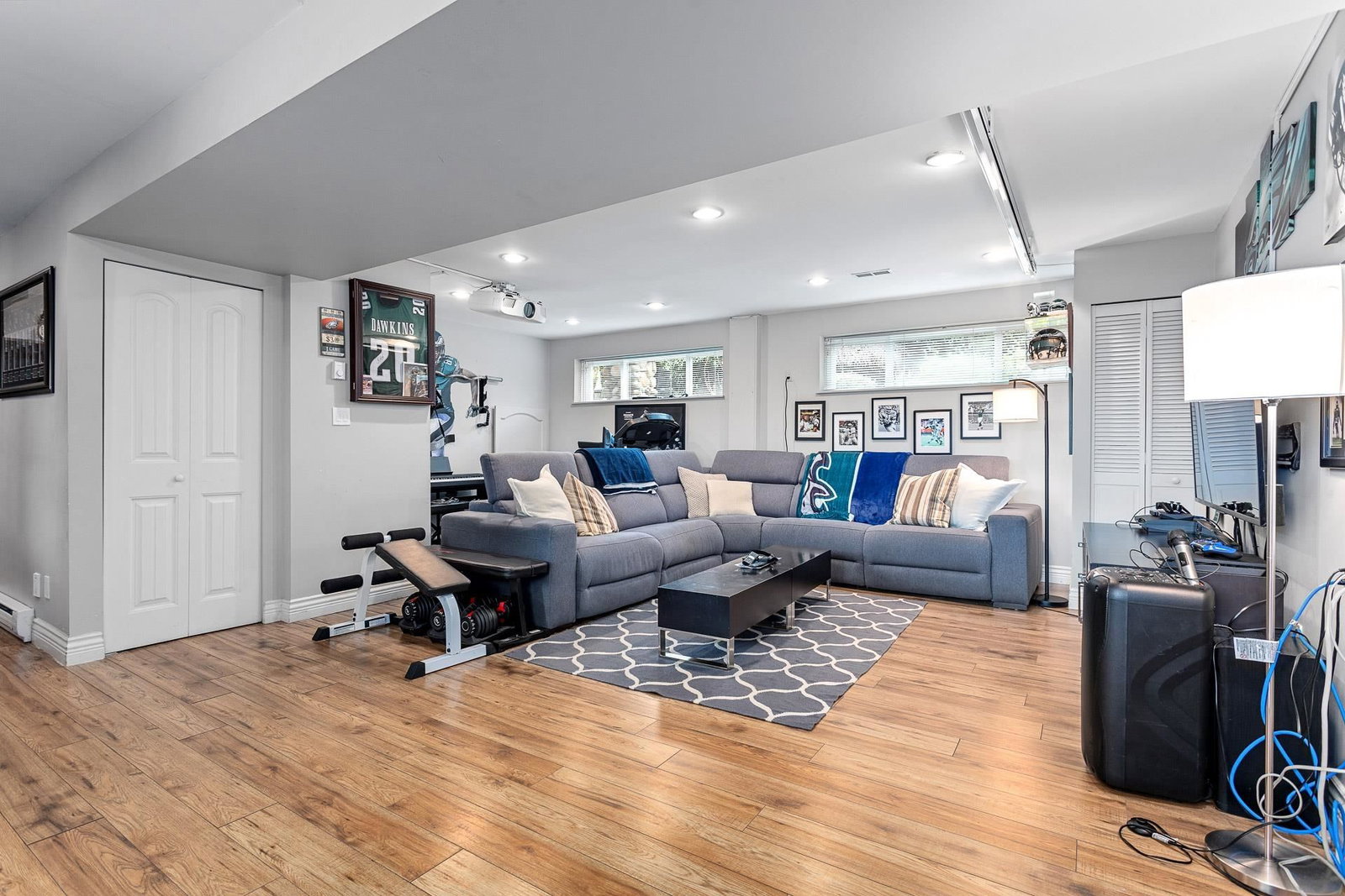 Listing Image 22